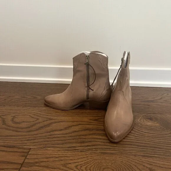 Free People New Frontier Western Boot - Brand New - Women's Size 6.5 - Picture 1 of 4